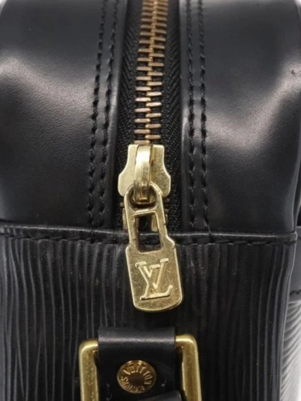 LOUIS VUITTON Epi Trocadero 27 Shoulder Bag Black M52312 LV Auth 155377A - Picture 9 of 16